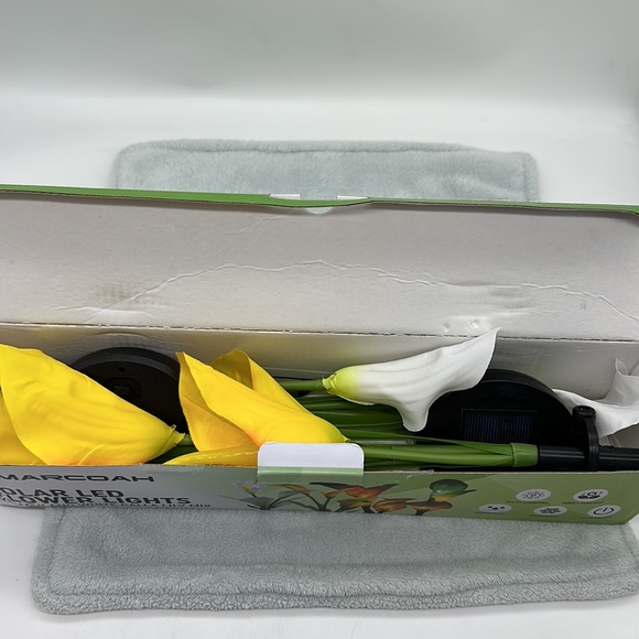 Marcoah Upgraded Solar Calla Lilies 2-pack Flower Lights-Waterproof LED Flowers - Picture 7 of 7